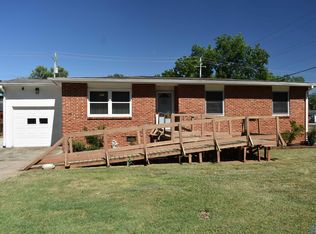 3303 Fairacres Rd SW, Huntsville, AL 35805