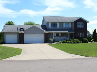 1644 Garden View Dr, Zeeland, MI 49464