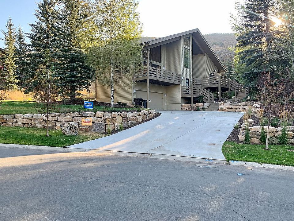 1st image of 2438 Queen Esther Dr
