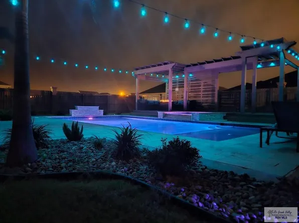 137 Heron Dr, Los Fresnos, TX 78566