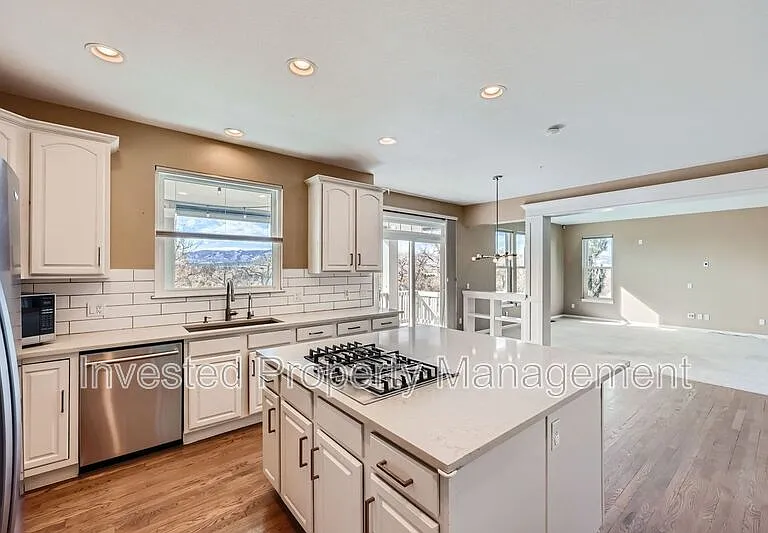 8819 Greensborough Pl — Photo 9