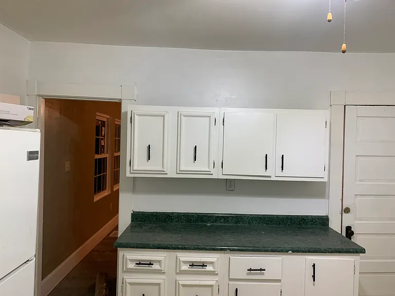 2207 Glen Ct — Photo 5