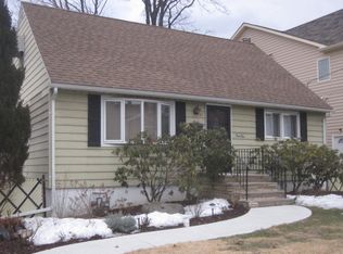 61 Coakley St, Iselin, NJ 08830