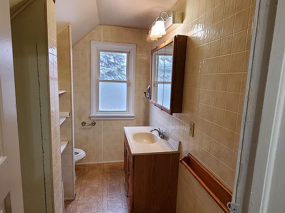 4th image of 2834 Chestnut St