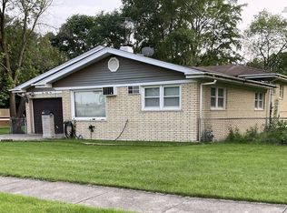 384 Streamside Dr, Harvey, IL 60426