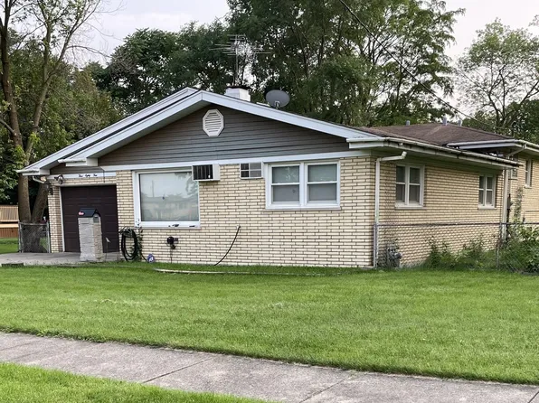 384 Streamside Dr, Harvey, IL 60426