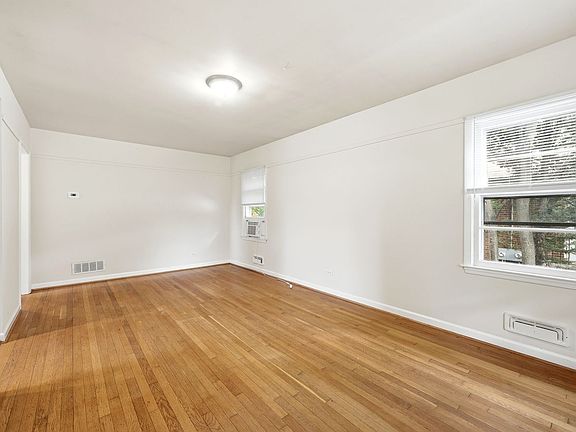 2nd image of 1919 Swanson Dr APT 2