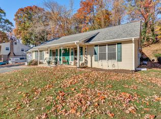 3527 Chaparral Dr, Roanoke, VA 24018