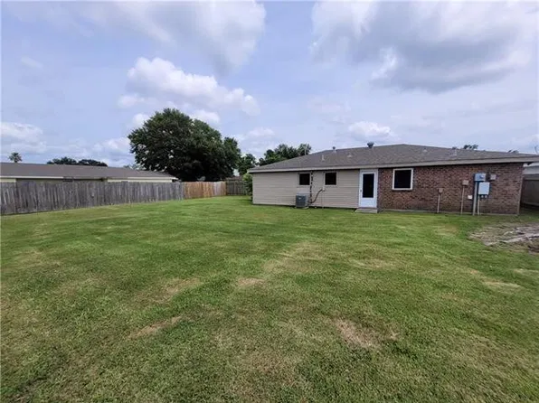 2408 Cora Ann St, Violet, LA 70092