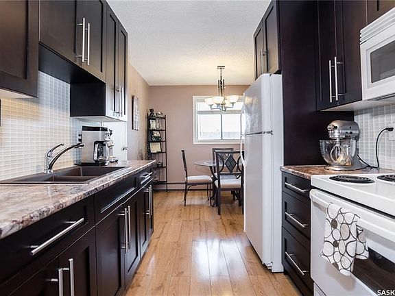 2nd image of 4219 Degeer St Unit 29