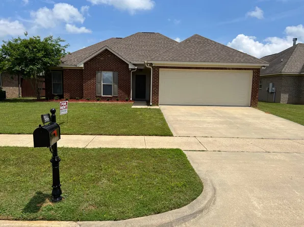 366 Country Club Dr, Wetumpka, AL 36092