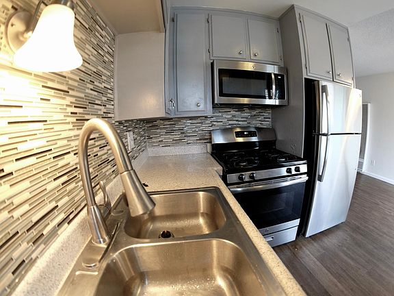 5th image of 4270 34th St APT 8