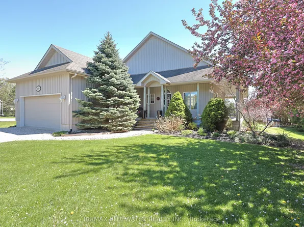 295 Main St, Lambton Shores, ON N0M 2N0
