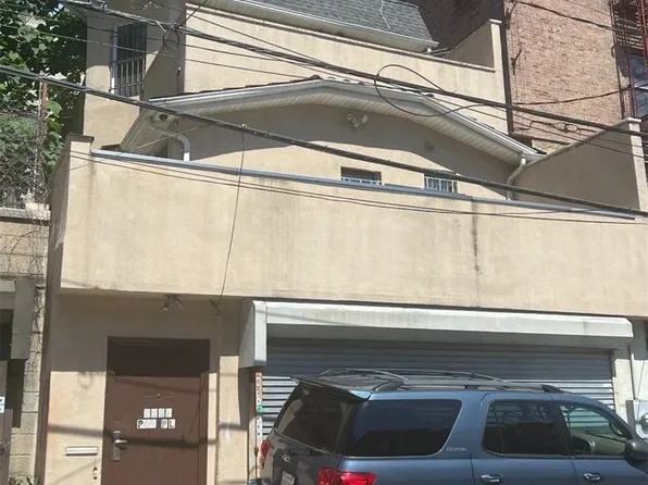 2567 Poe Pl, Bronx, NY 10458