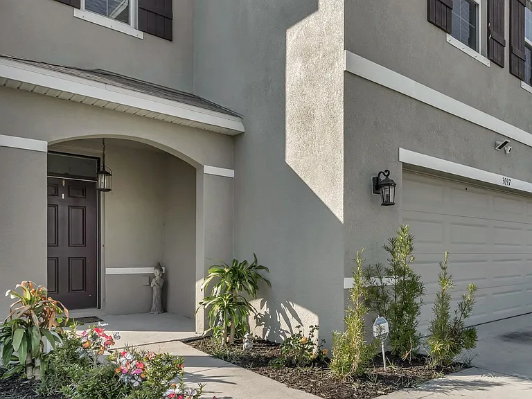 3097 Suncoast Plains Dr — Photo 4