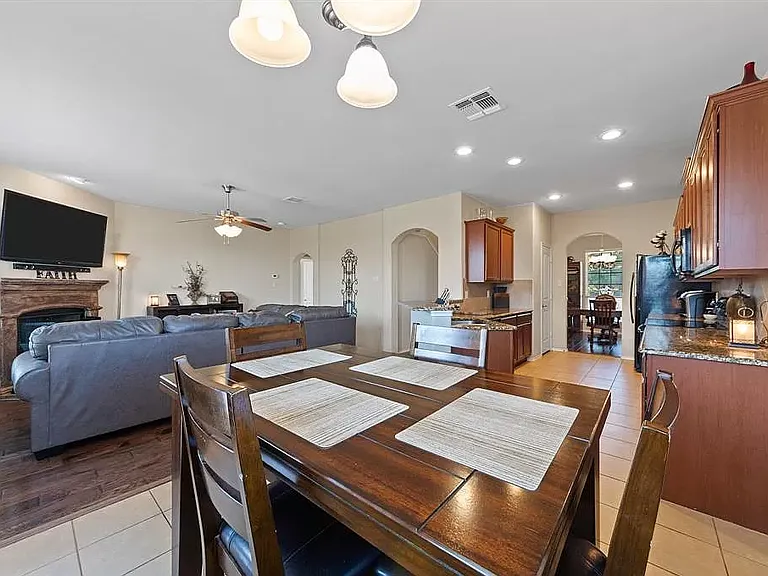 1701 Twin Hills Way — Photo 22