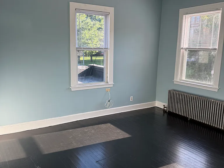 1097 Main St #A — Photo 2