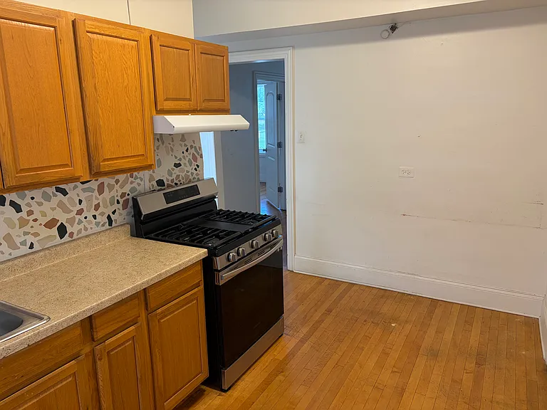 2345 N Lavergne Ave #2 — Photo 5