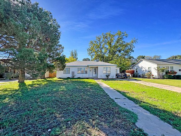 2nd image of 921 E Llano Dr