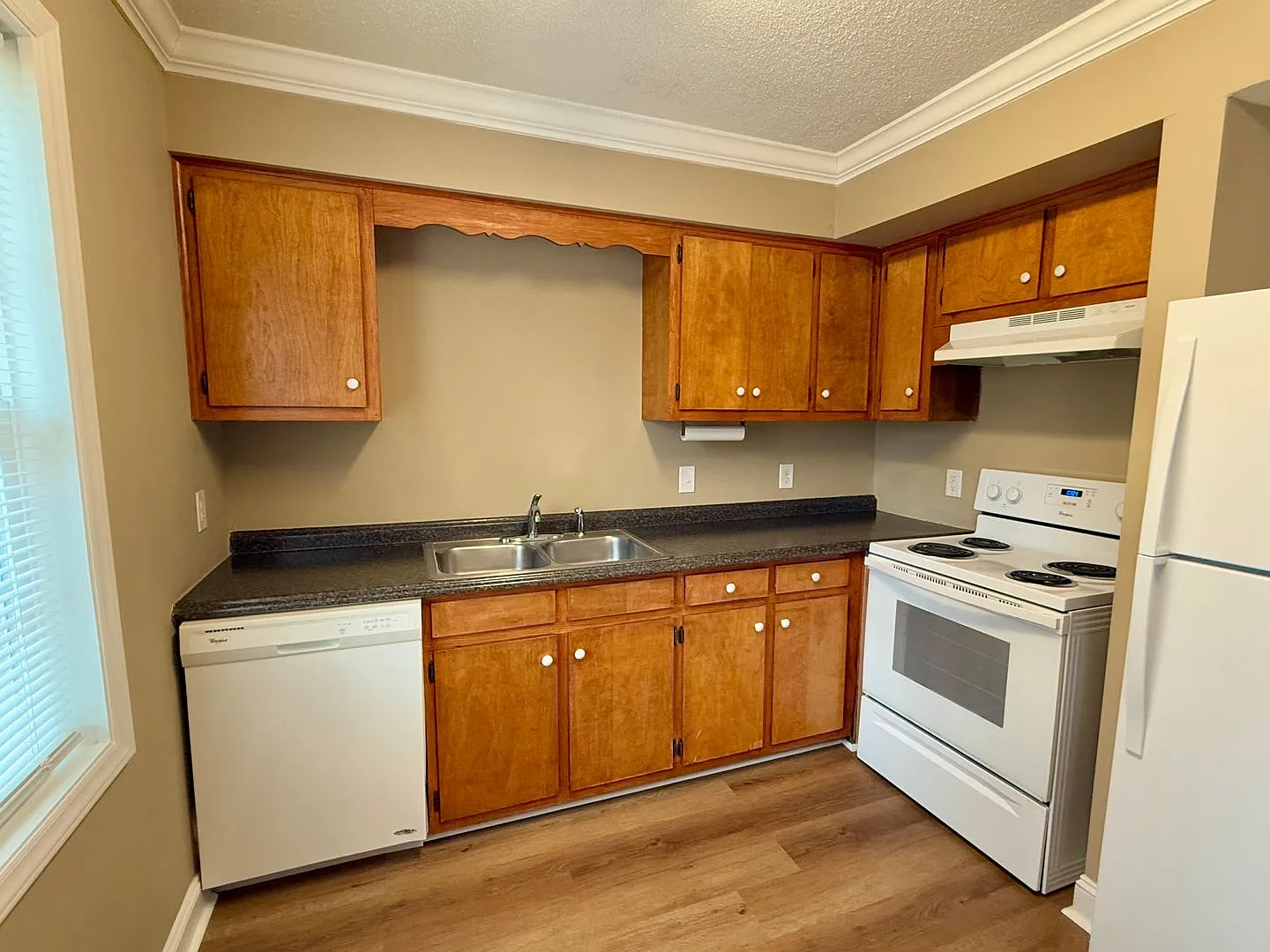 Two bedroom, 1.5 bath townhome in Burlington — Photo 4