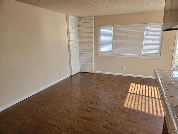 5th image of 5536 Keoncrest Cir APT 4