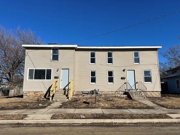 208 E 12th St, Sterling, IL 61081
