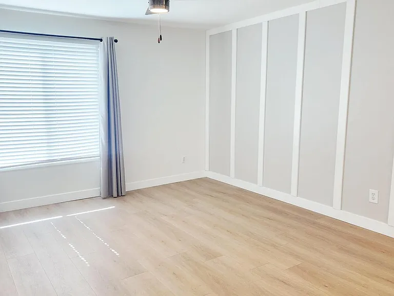 4818 N 73rd St — Photo 32