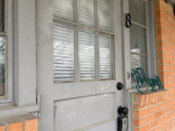 2100 Echols St #8, Bryan, TX 77801