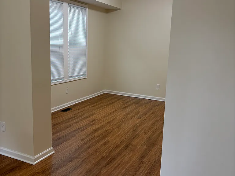 186 W Park Ave #186 — Photo 9