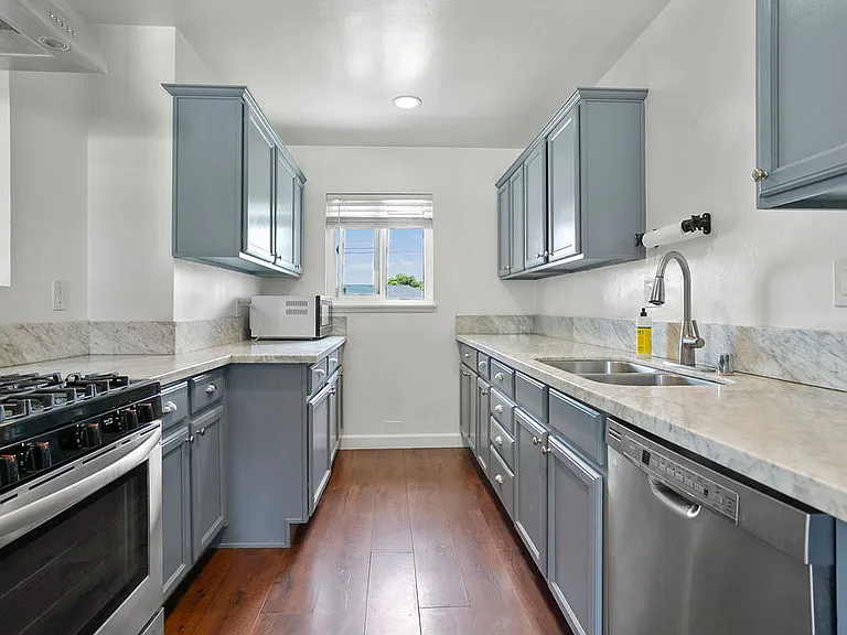 13192 Edwards St — Photo 4