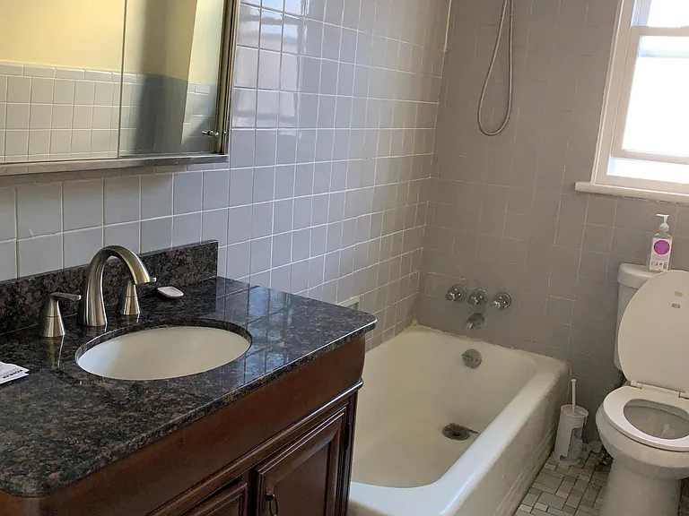 516 Sussex St #2 — Photo 7