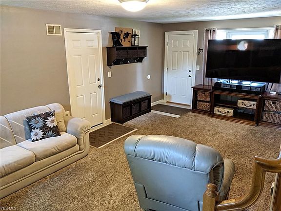 2nd image of 3838 Timothy Ln