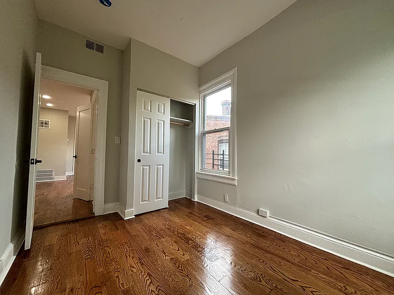 237 Davenport Ave #B — Photo 6