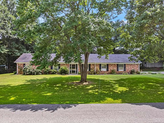 3rd image of 109 Wilkes Dr