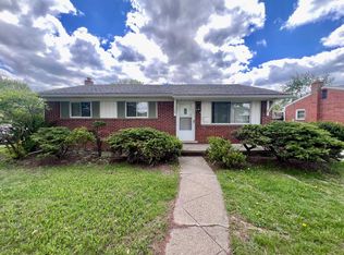 2252 Winston Dr, Sterling Heights, MI 48310