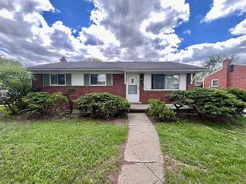 2252 Winston Dr Photo 1