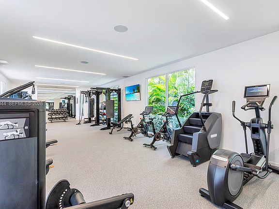 4th image of 10250 Collins Ave #408
