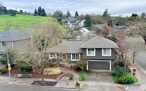 2nd image of 4808 Foxglove Court