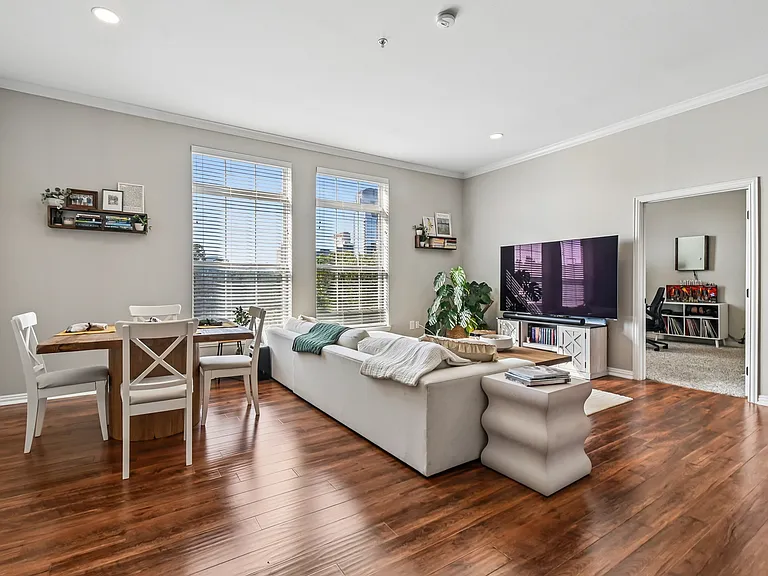 2305 Worthington St #315 — Photo 4