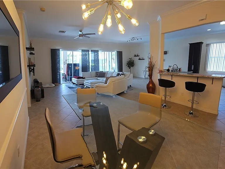 2323 Bainmar Dr — Photo 5
