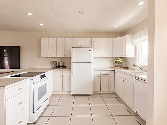 4th image of 6102 Whiskey Creek Dr APT 303