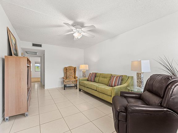 4th image of 1047 Lincoln C