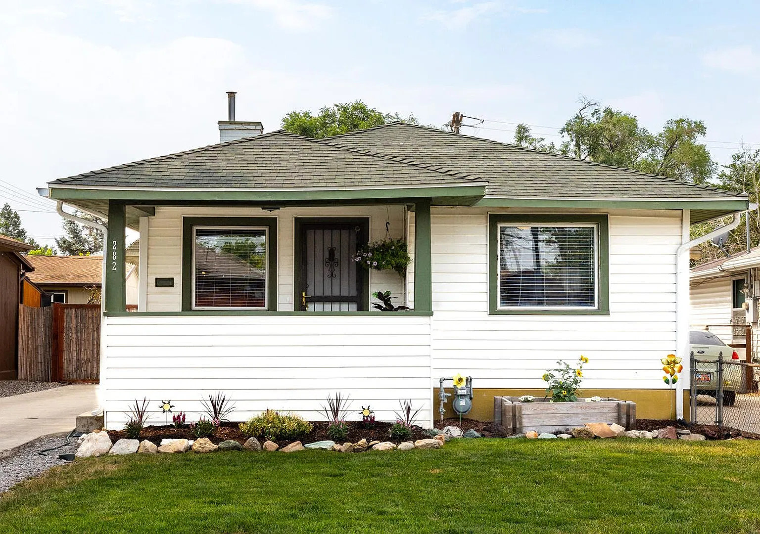 Charming Liberty Wells Bungalow with Fenced Backyard — Photo 1