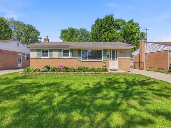33753 Cheryl St, Clinton Township, MI 48035