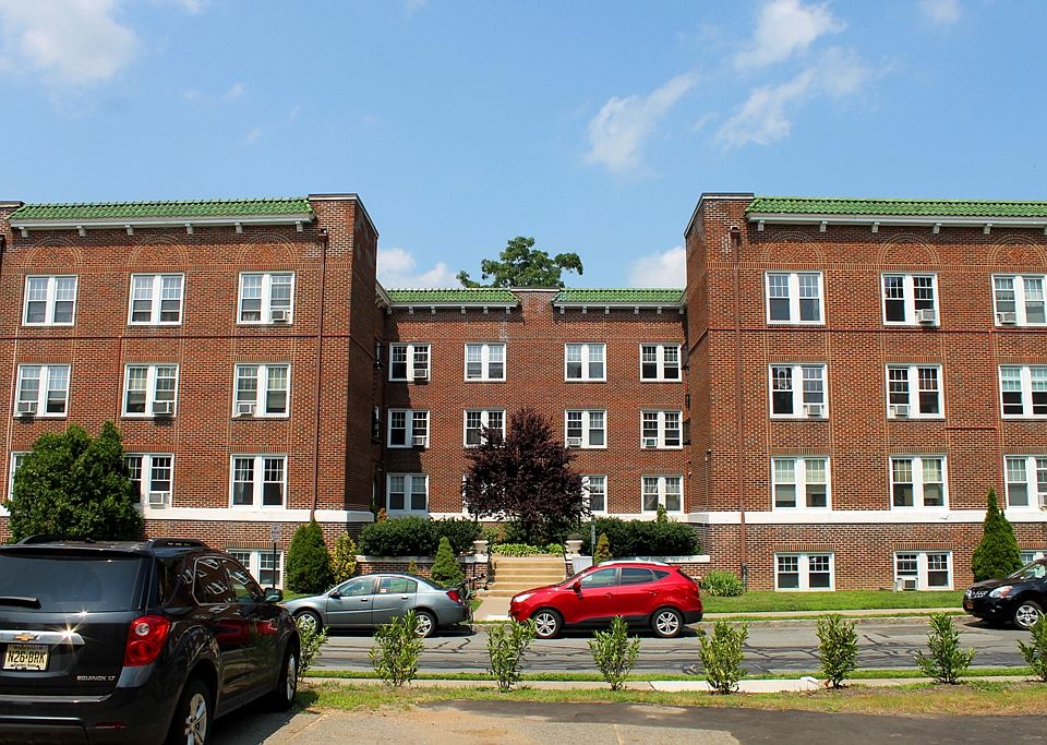 1st image of 2 Altamont Ct #14