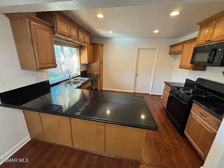 2263 Workman Ave — Photo 5