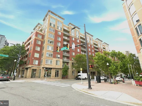 820 N Pollard St APT 909, Arlington, VA 22203
