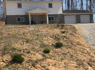 320 Backwoods Ave, Princeton, WV 24739