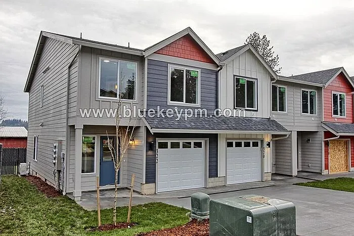 3 bed, 2.5 bath, 1414 sqft, $2,050 — Photo 1