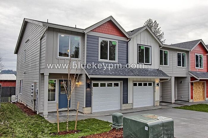 1st image of 320 E 7th St